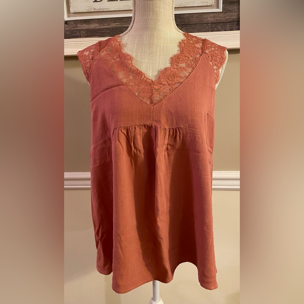 Umgee Lace/Linen Top